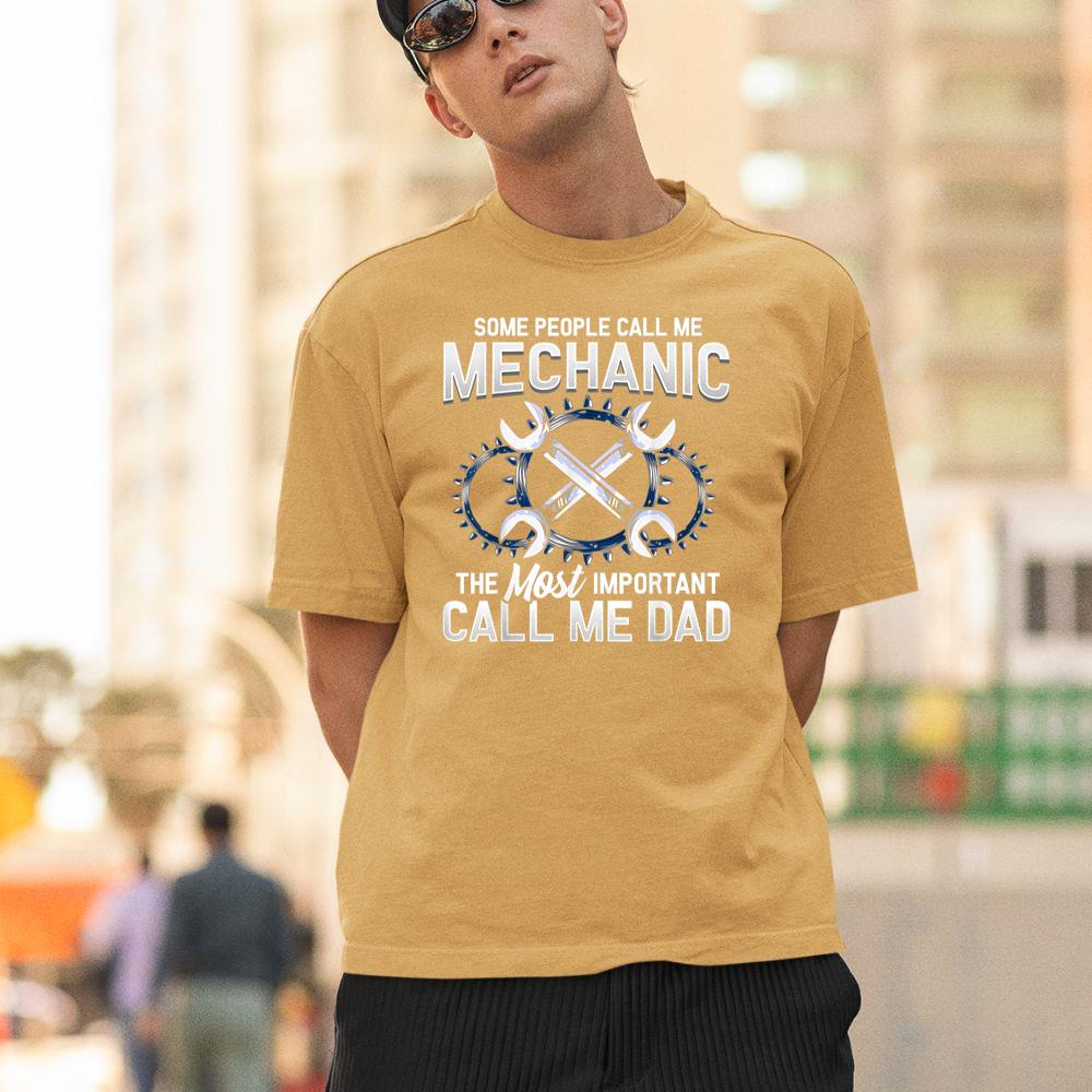 Thebestfathersonsmatchingshirts Mechanic Dad Mechanics Fathers Day Dads Birthday Gift Unisex T-shirt